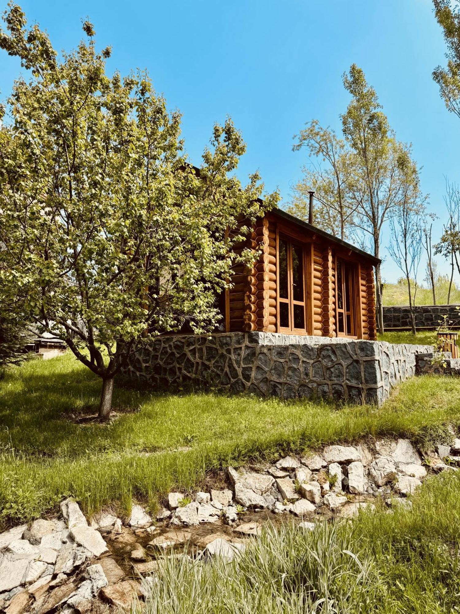 Noy Land Resort Sevan Extérieur photo