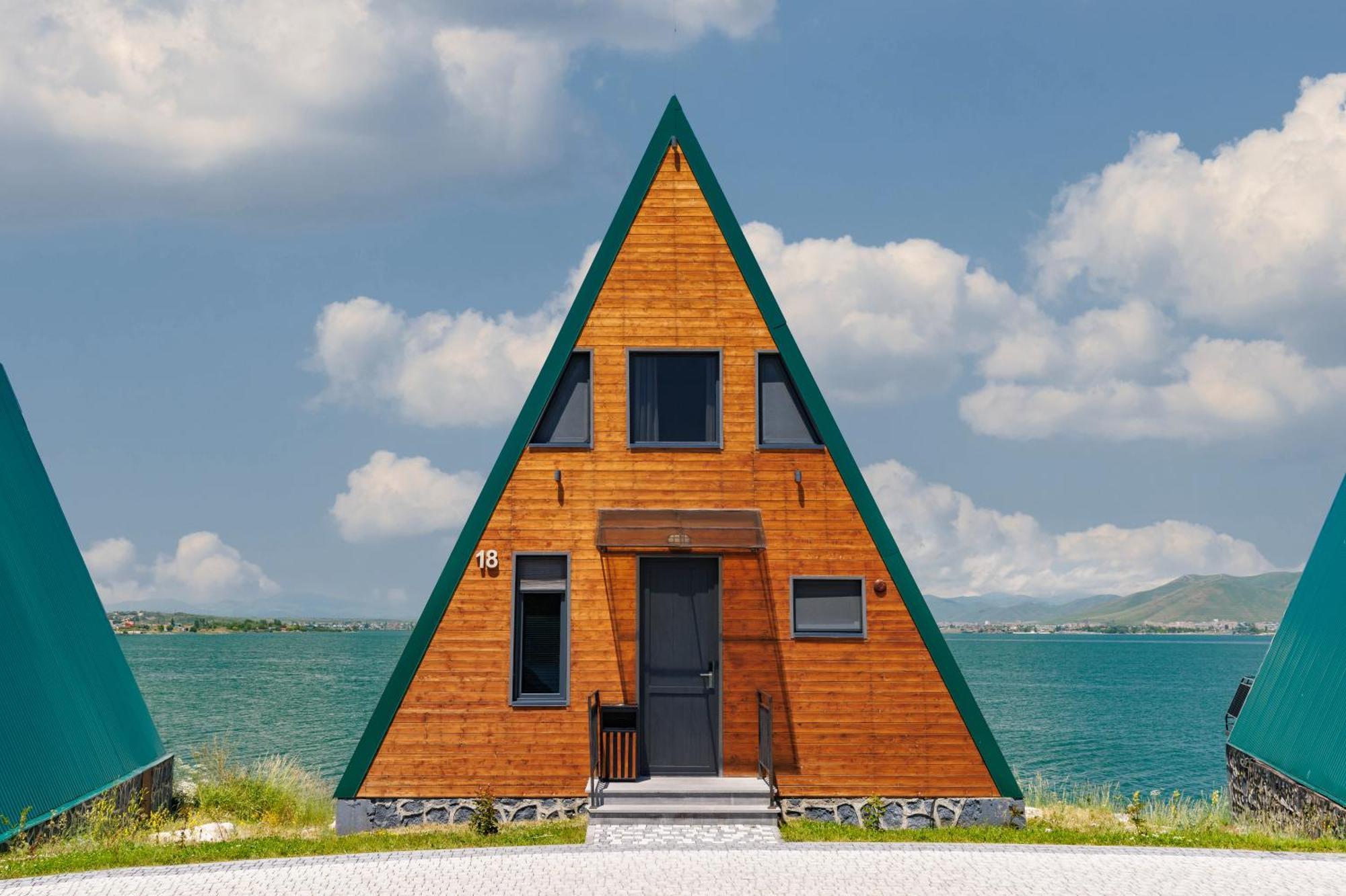 Noy Land Resort Sevan Extérieur photo